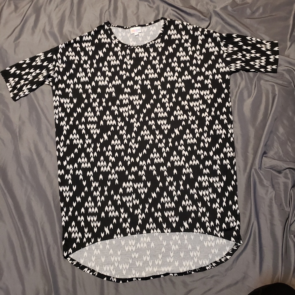 Size S lularoe Irma black and white